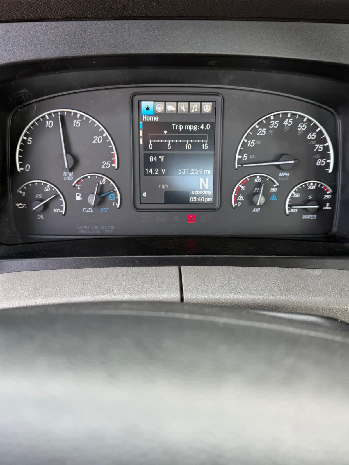 2020 Freightliner Cascadia in Fontana, CA — photo 9