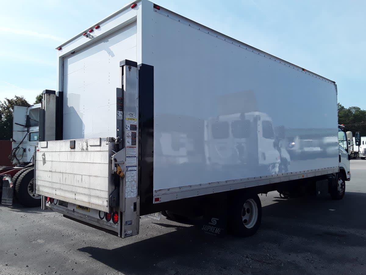 2020 Isuzu NRR in Salisbury, MA — photo 4