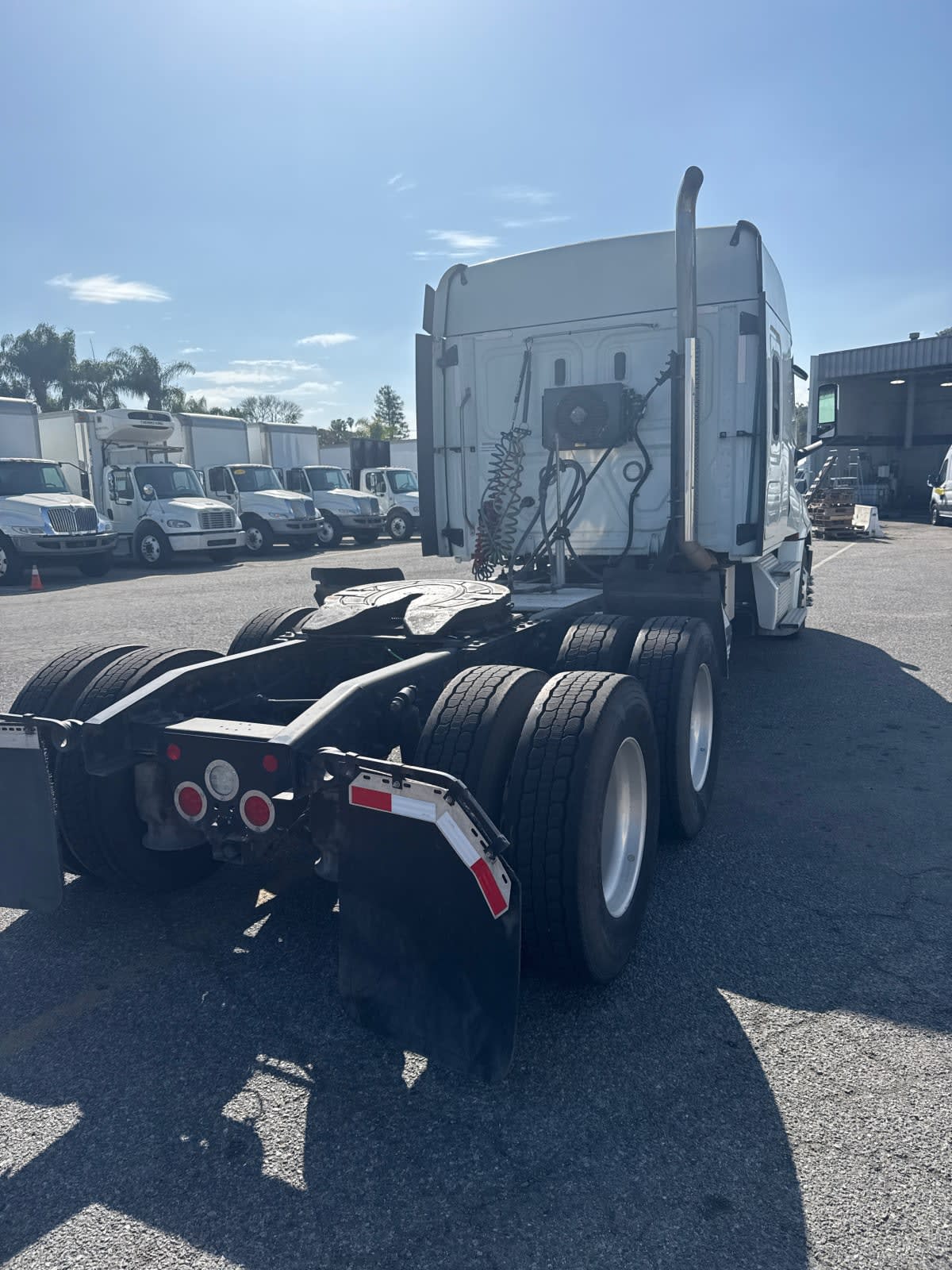 2020 Freightliner Cascadia in Pomona, CA — photo 6