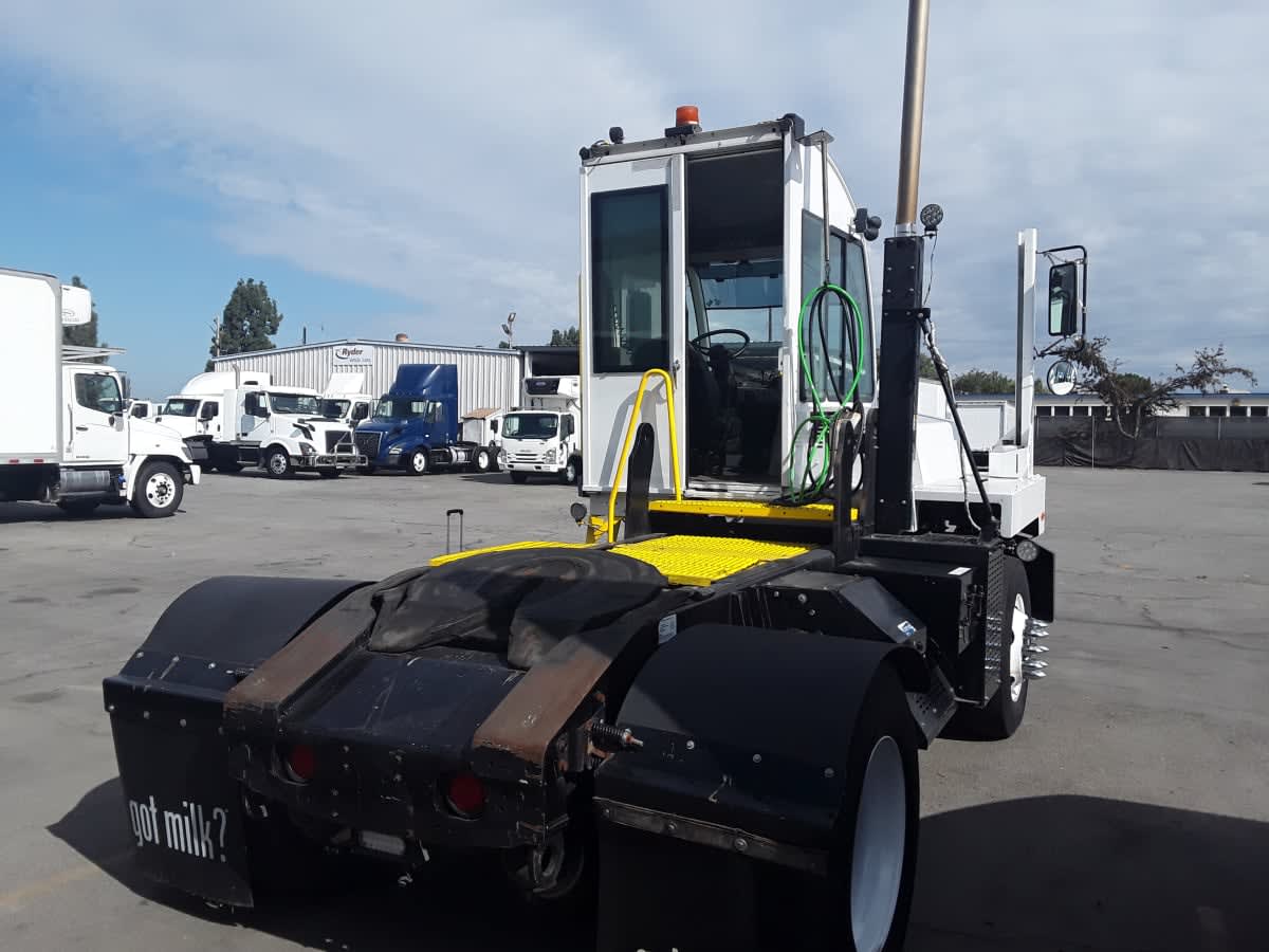 2019 Autocar in Montebello, CA — photo 4