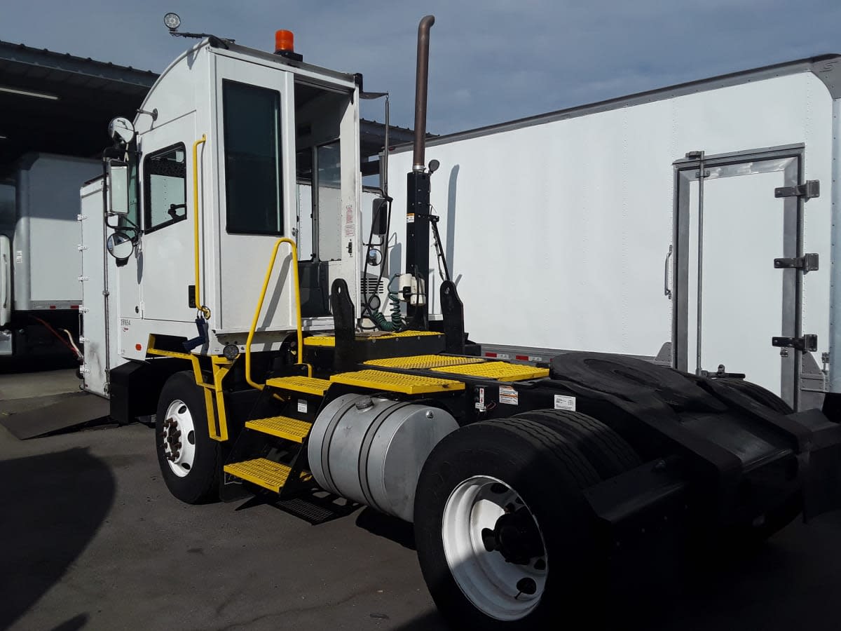 2019 Autocar in Montebello, CA — photo 6