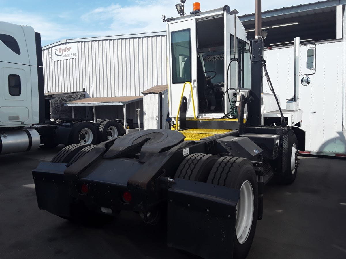 2019 Autocar in Montebello, CA — photo 4