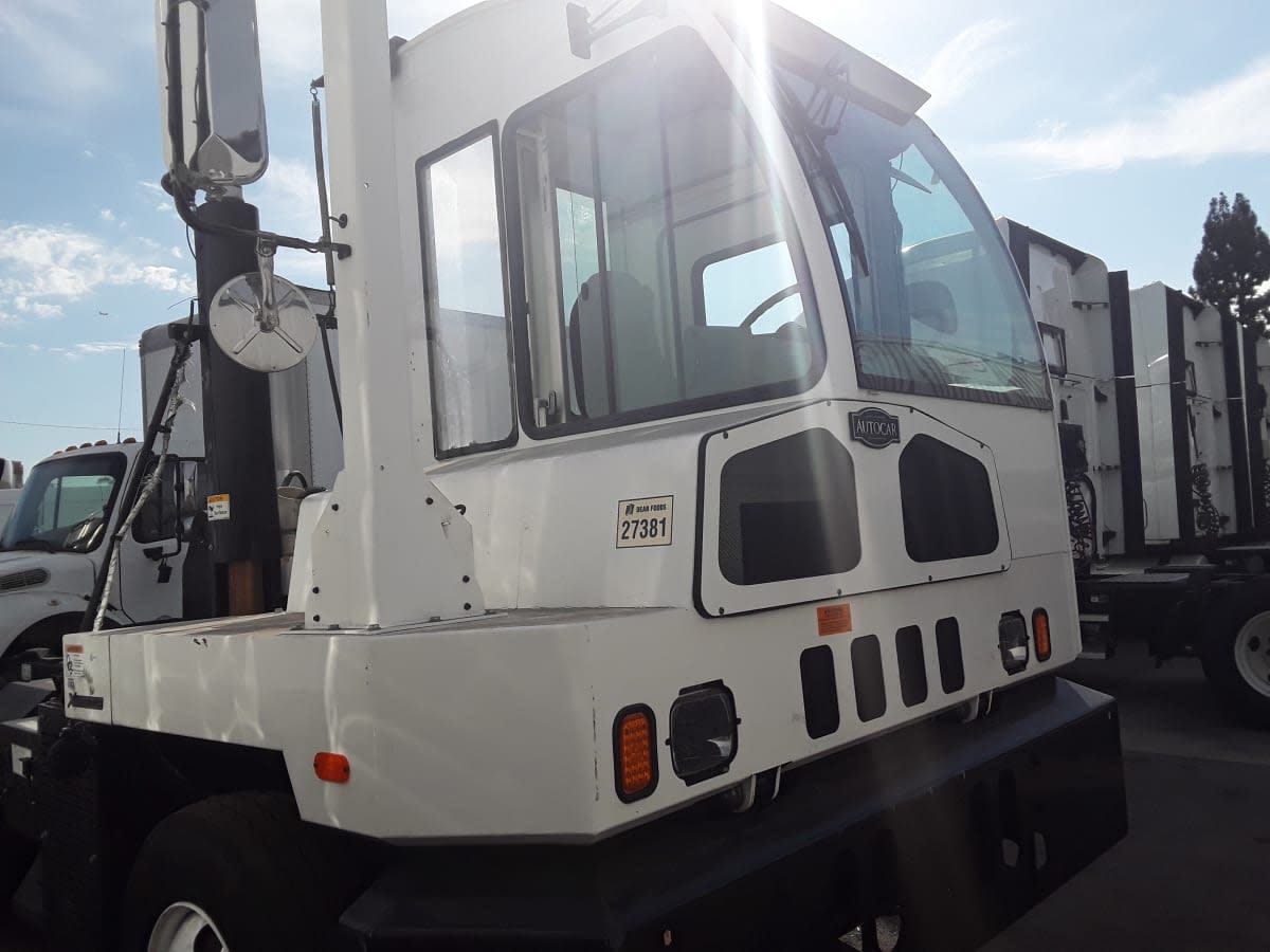 2019 Autocar in Montebello, CA — photo 3