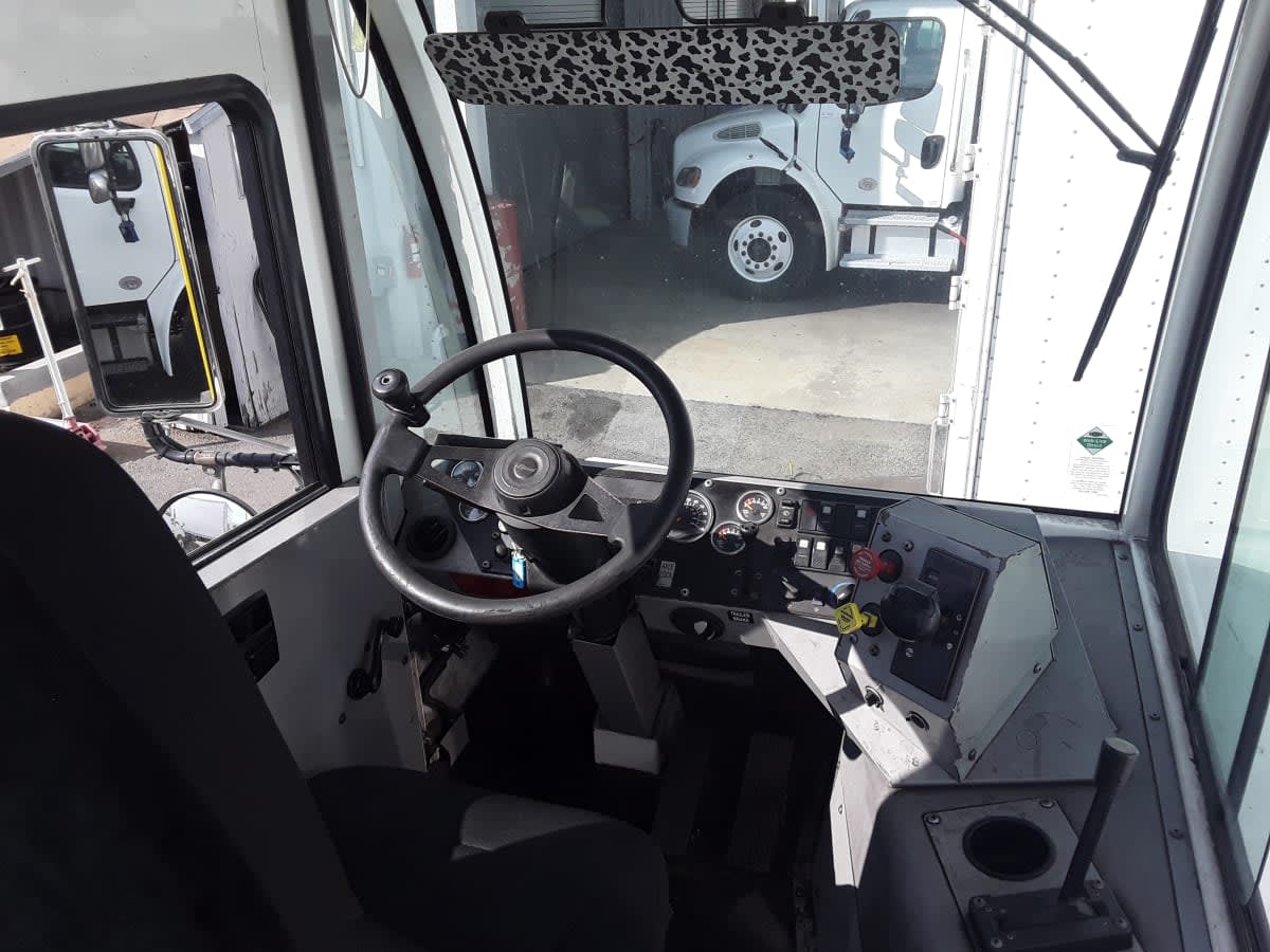 2019 Autocar in Montebello, CA — photo 7