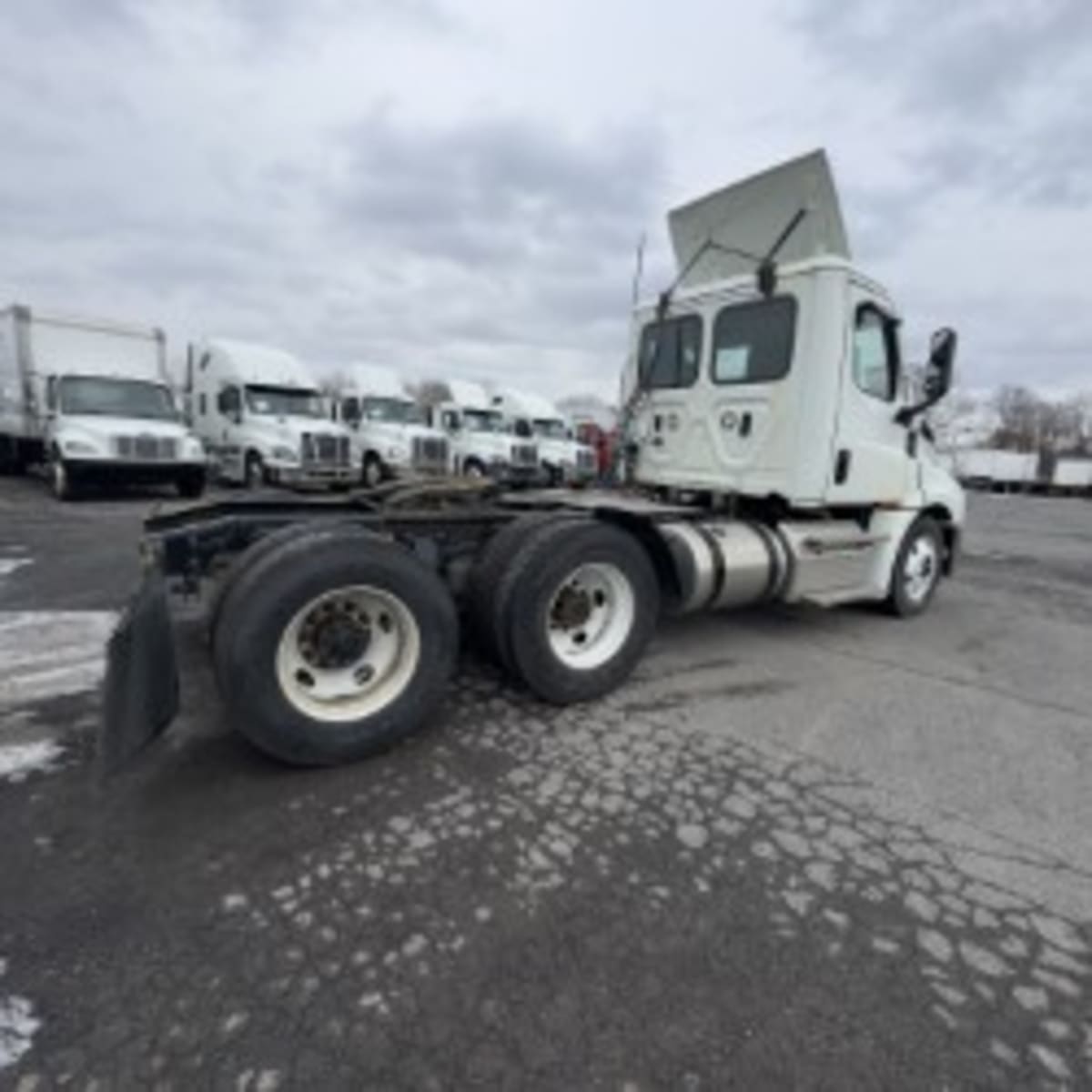 2021 Freightliner Cascadia in Syracuse, NY — photo 6