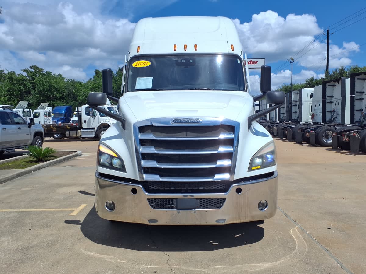 2020 Freightliner Cascadia in Houston, TX — photo 2