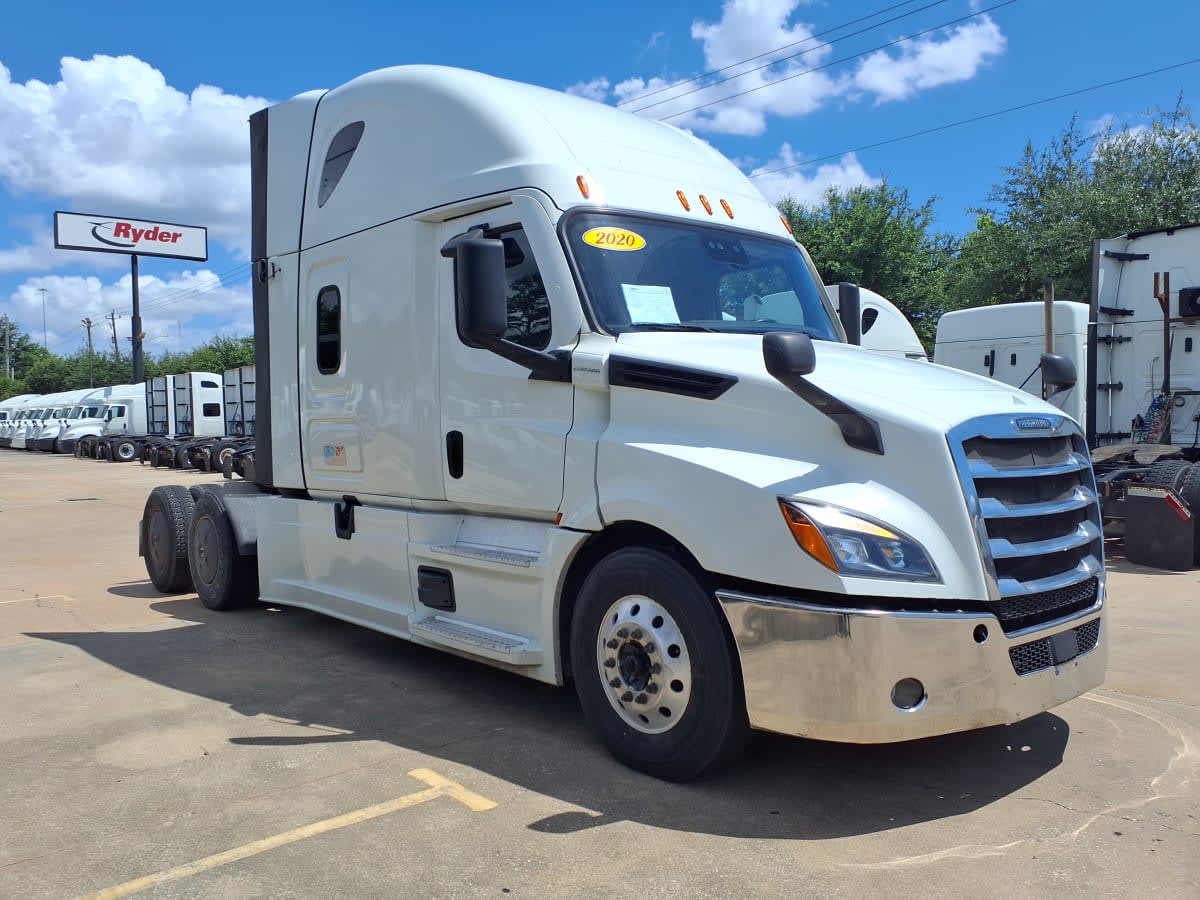 2020 Freightliner Cascadia in Houston, TX — photo 3