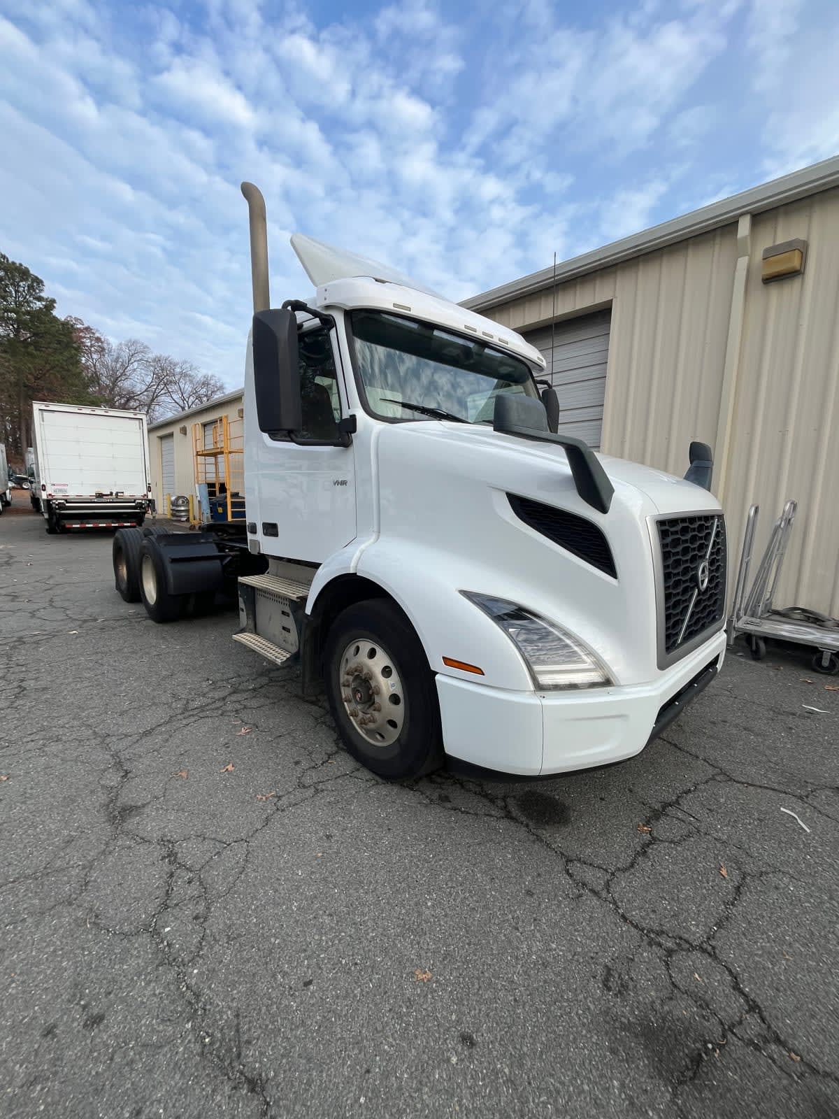 2020 Volvo VNL 860 in Ashland, VA — photo 3