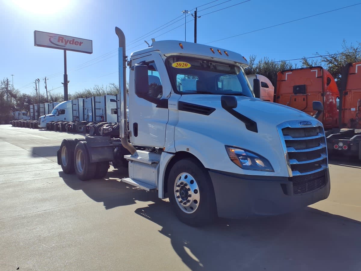 2020 Freightliner Cascadia in Houston, TX — photo 3