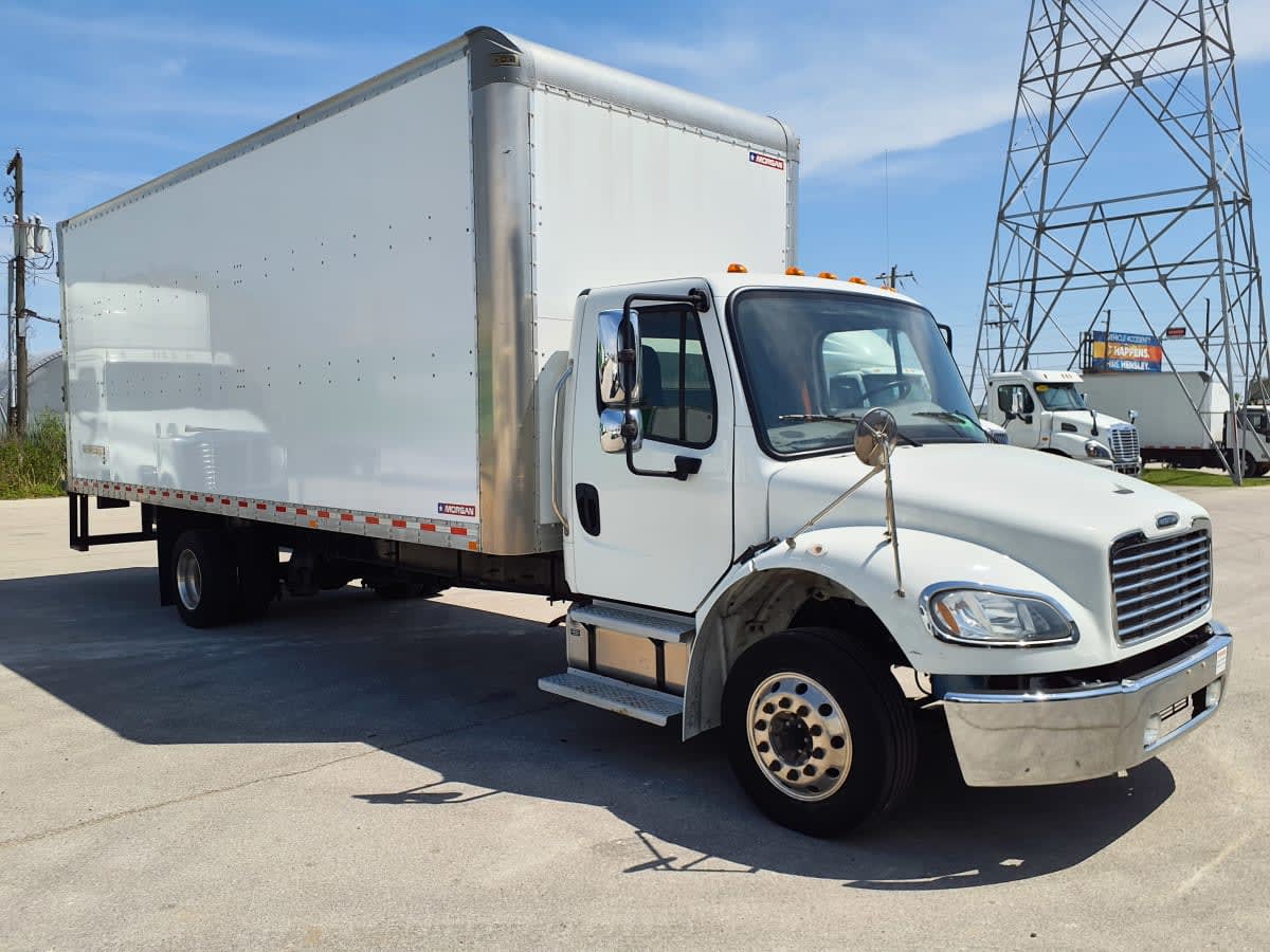 2020 Freightliner M2 106 in Indianapolis, IN — photo 3
