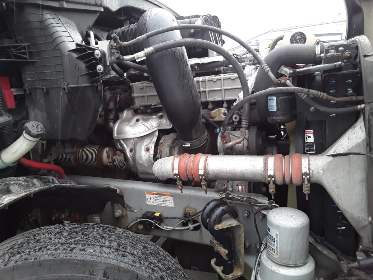 2021 Freightliner Cascadia in Salisbury, MA — photo 10