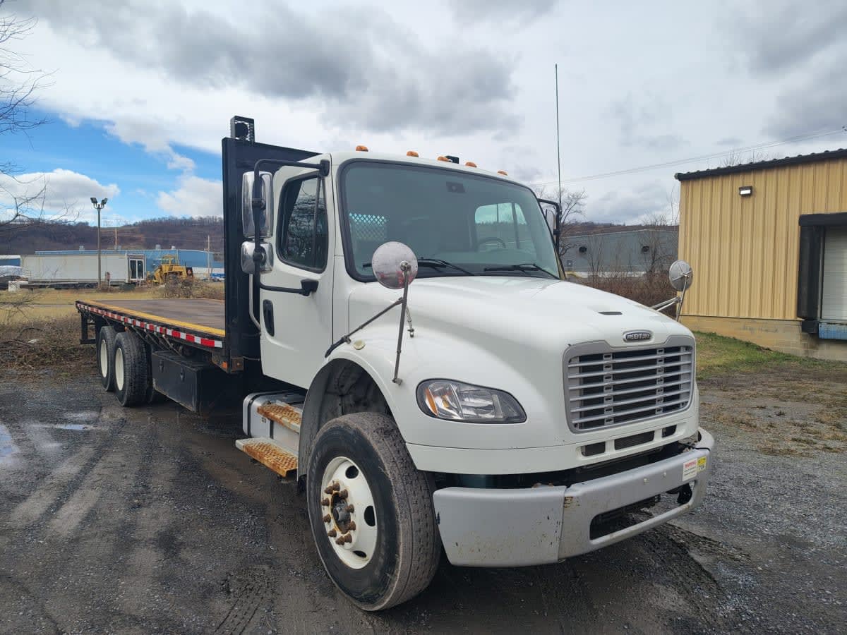 2020 Freightliner M2 106 in Allentown, PA — photo 3