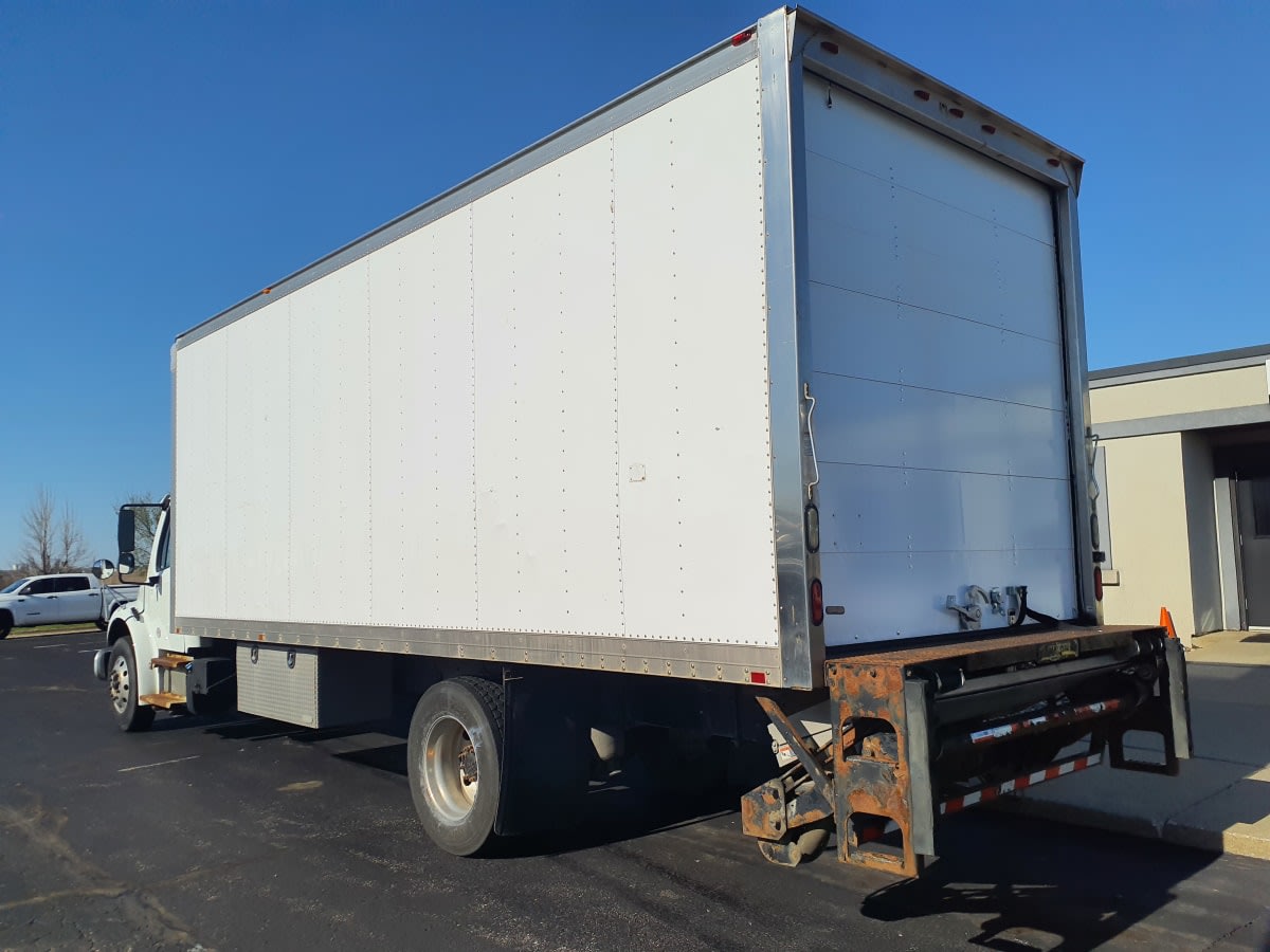 2020 Freightliner M2 106 in Altoona, IA — photo 6