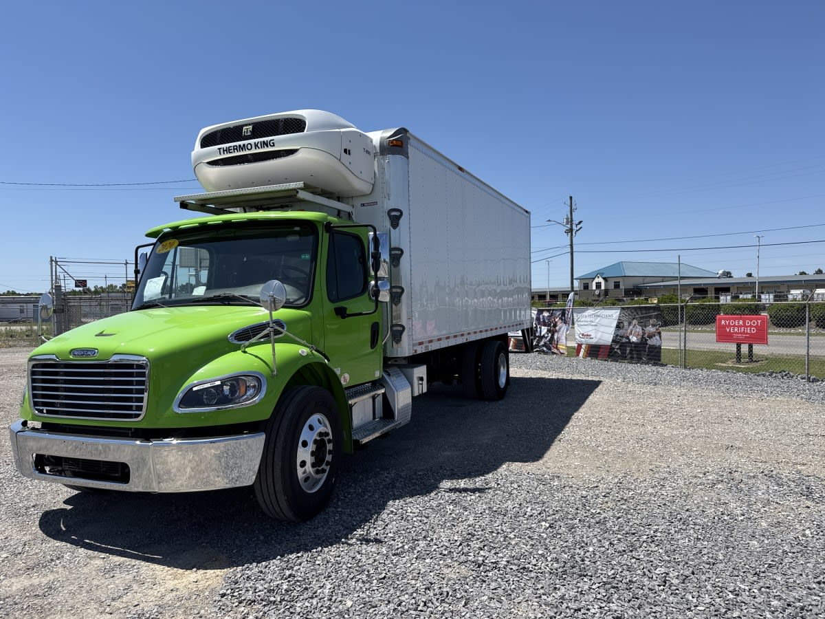 2020 Freightliner M2 106