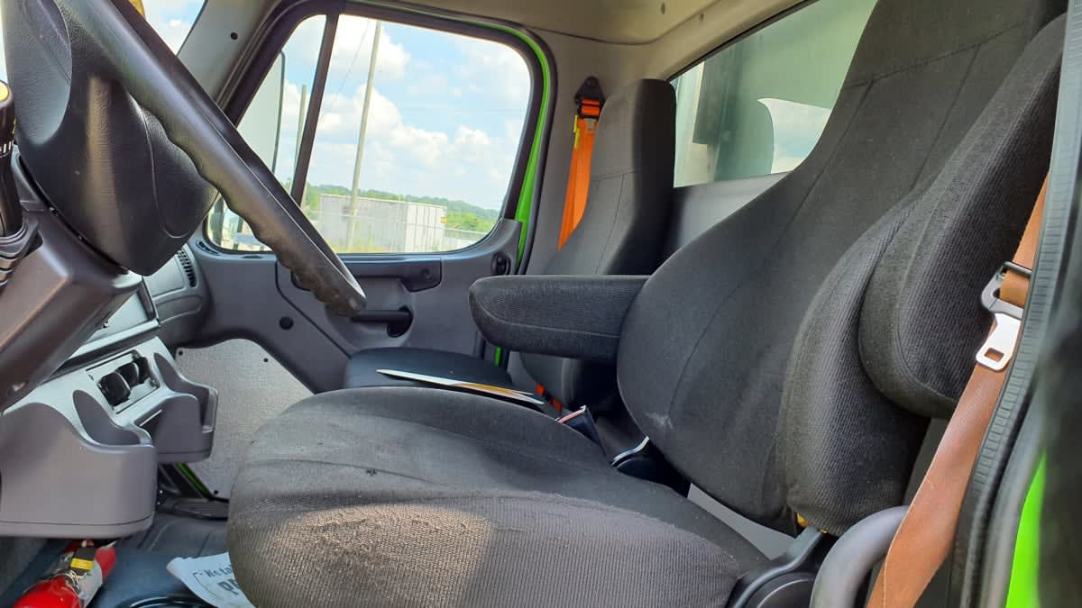 2020 Freightliner M2 106 in Birmingham, AL — photo 8