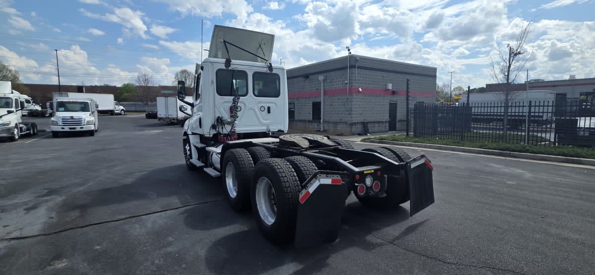 2021 Freightliner Cascadia in Atlanta, GA — photo 6