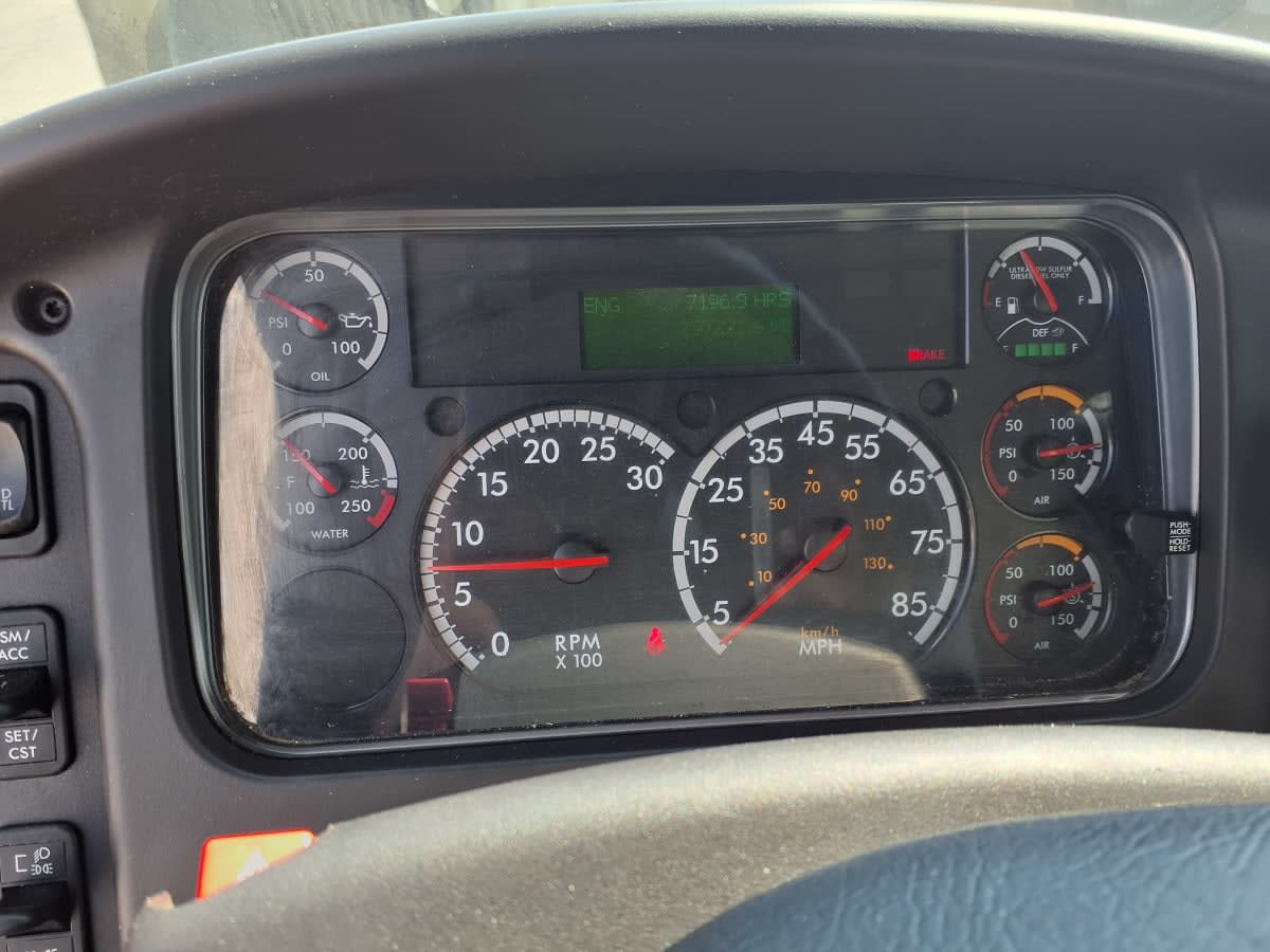 2021 Freightliner M2 106 in Fort Worth, TX — photo 11
