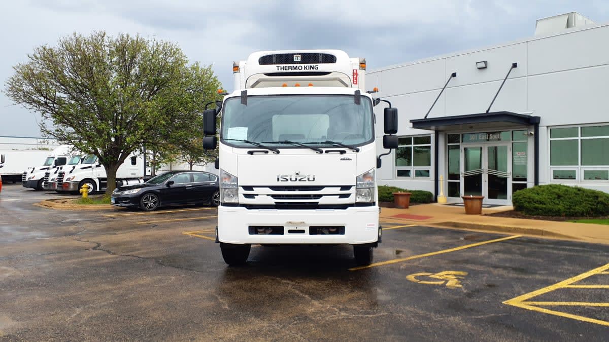 2020 Isuzu FTR in Bolingbrook, IL — photo 2