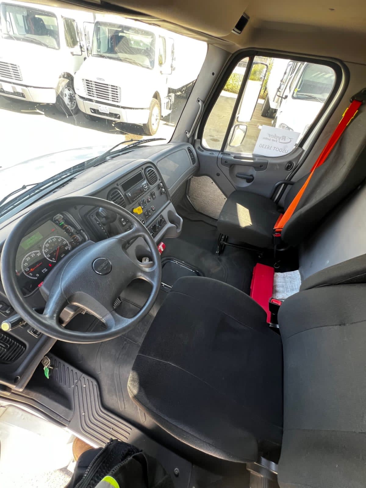 2021 Freightliner M2 106 in West Sacramento, CA — photo 7