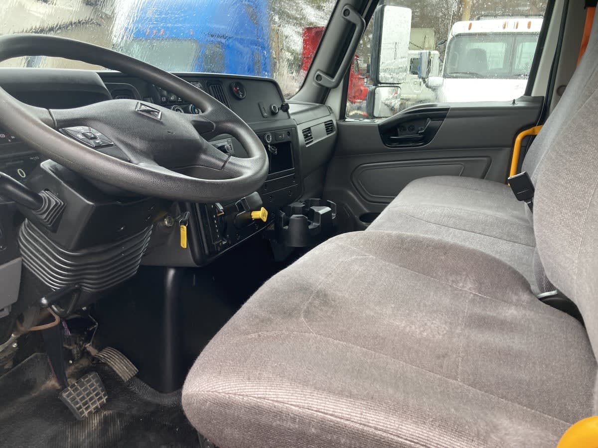 2022 International MV in Springfield, MA — photo 12