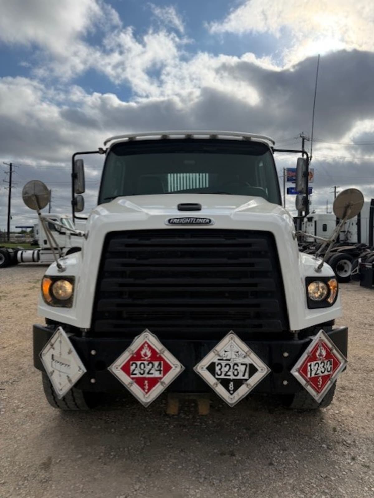 2020 Freightliner 114SD in Converse, TX — photo 2