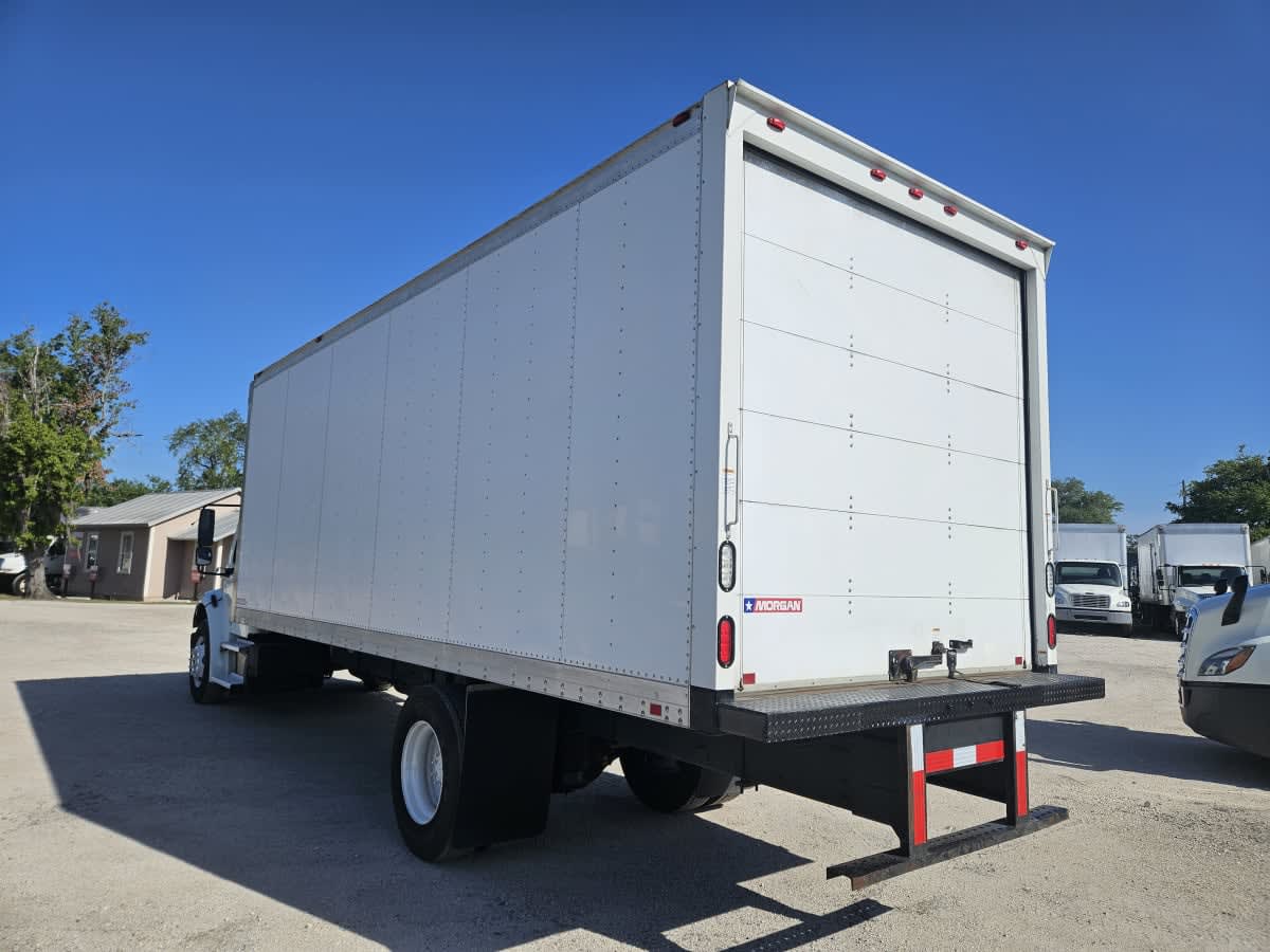 2015 Freightliner M2 106 in Orlando, FL — photo 6