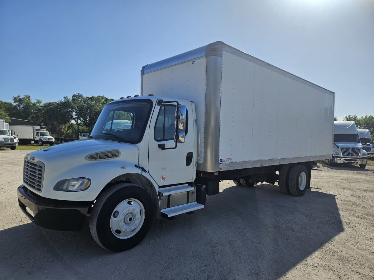 2015 Freightliner M2 106