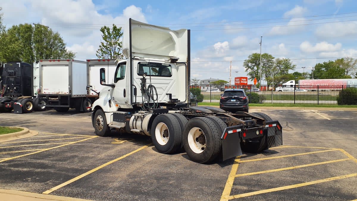 2019 International LT in Bolingbrook, IL — photo 6
