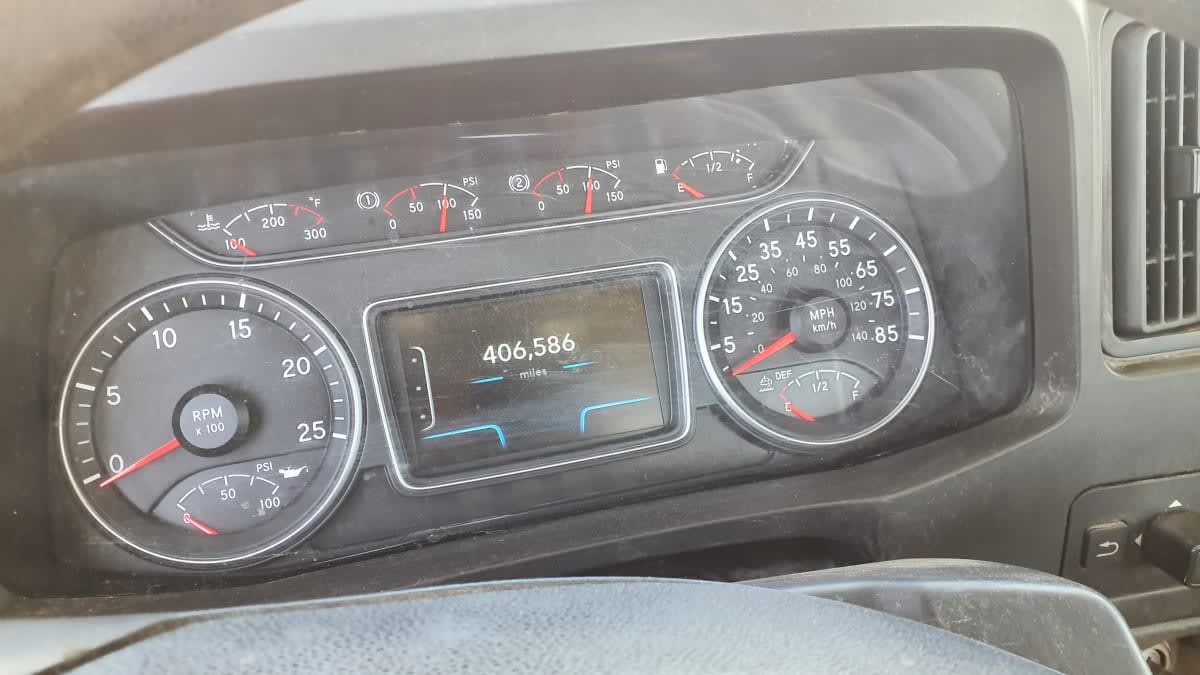 2019 International LT in Bolingbrook, IL — photo 9