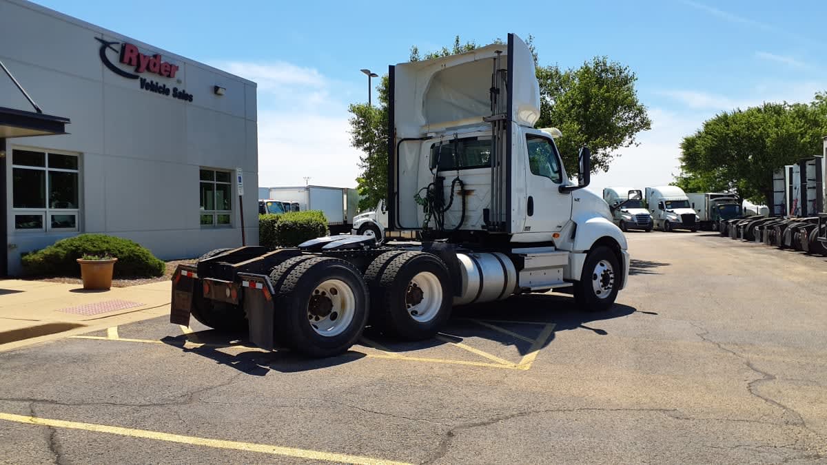 2019 International LT in Bolingbrook, IL — photo 4