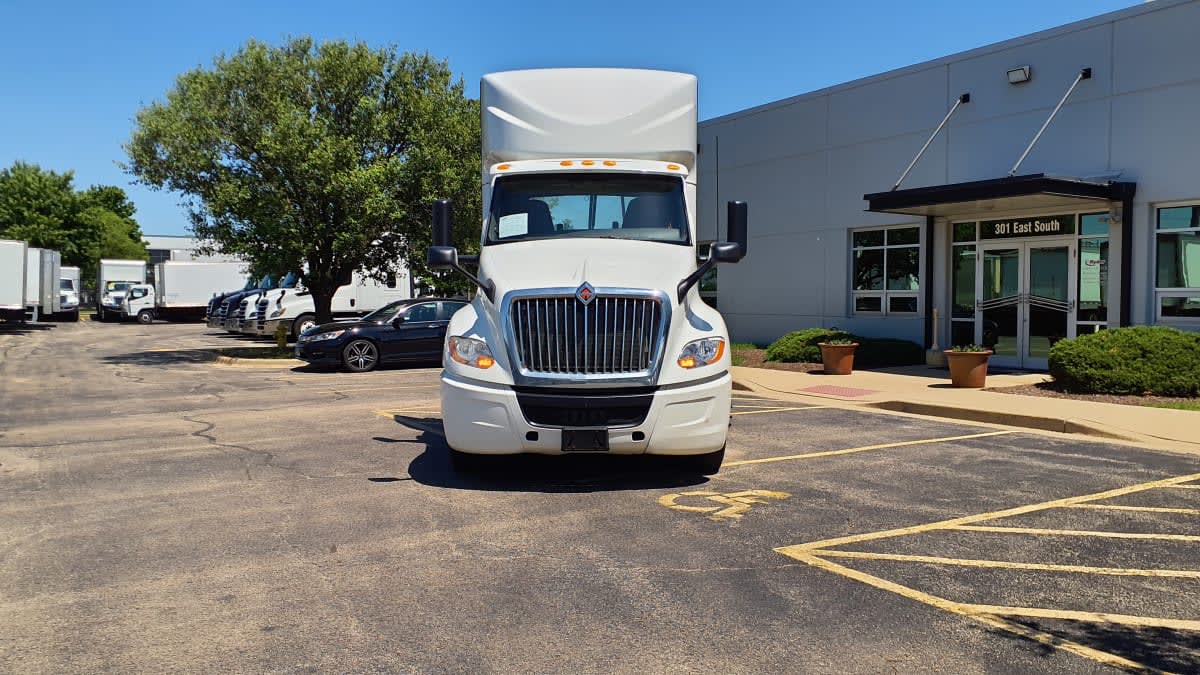 2019 International LT in Bolingbrook, IL — photo 2