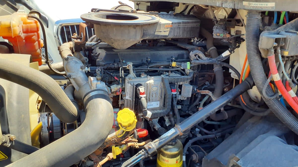 2019 International LT in Bolingbrook, IL — photo 8