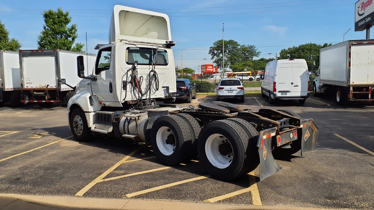 2019 International LT in Bolingbrook, IL — photo 6