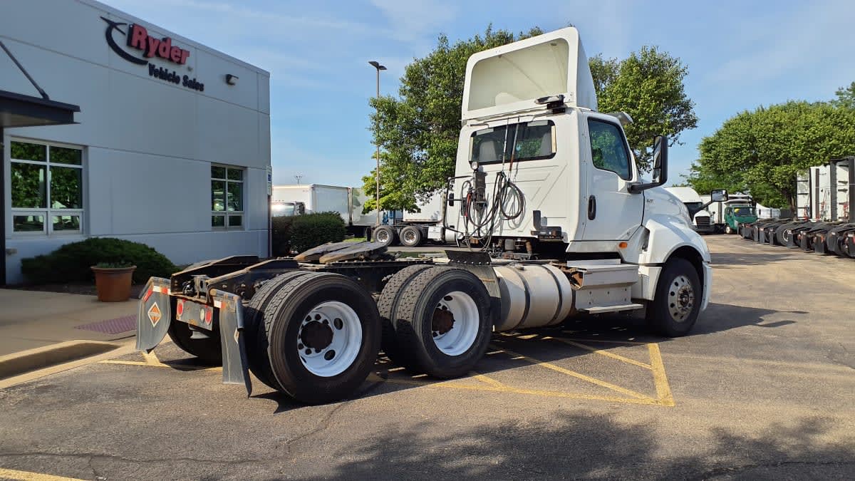2019 International LT in Bolingbrook, IL — photo 4