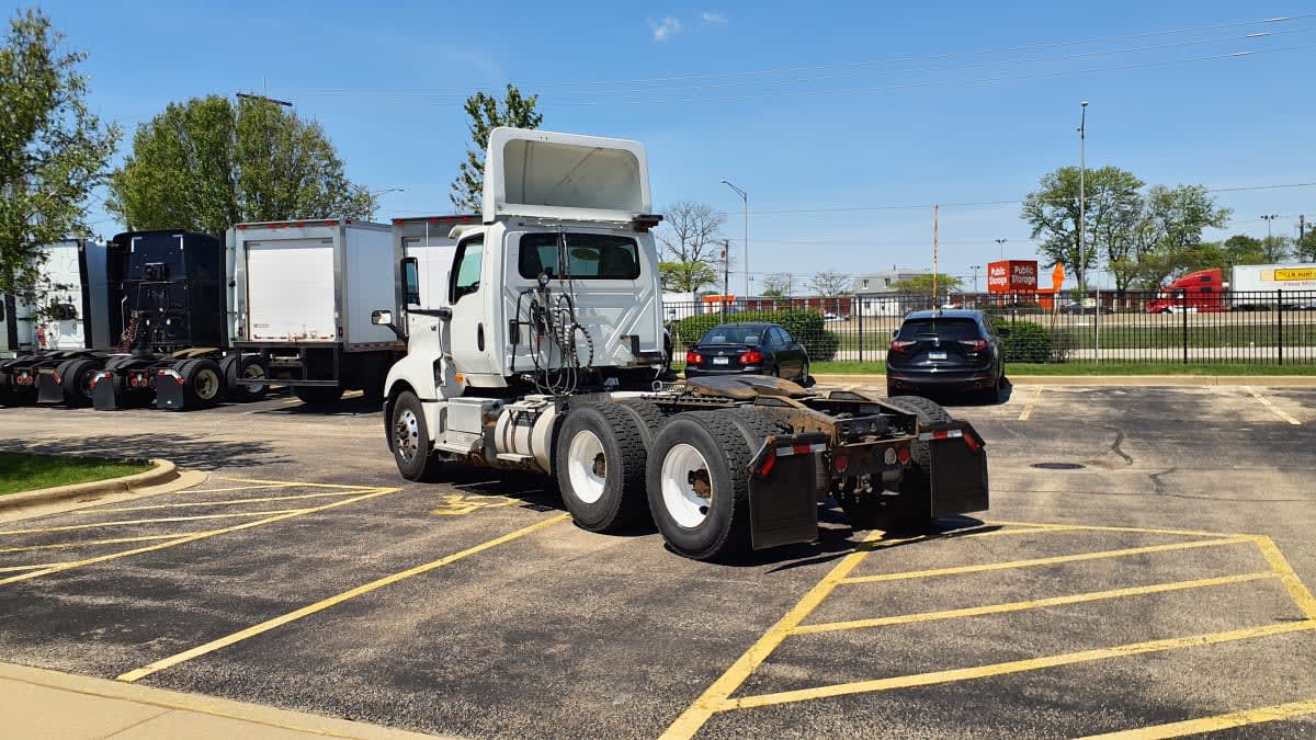 2019 International LT in Bolingbrook, IL — photo 6