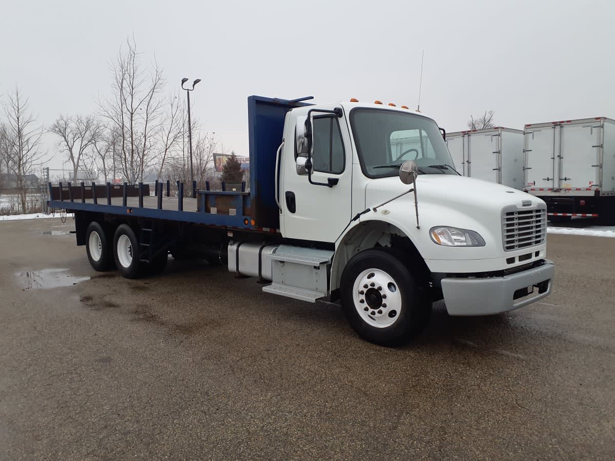 2015 Freightliner M2 106 in Wayland, MI — photo 3