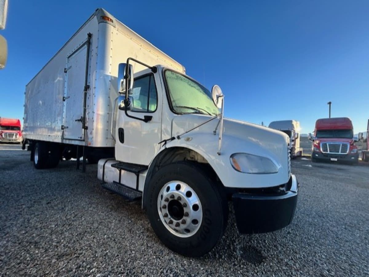 2015 Freightliner M2 106 in Salt Lake City, UT — photo 3
