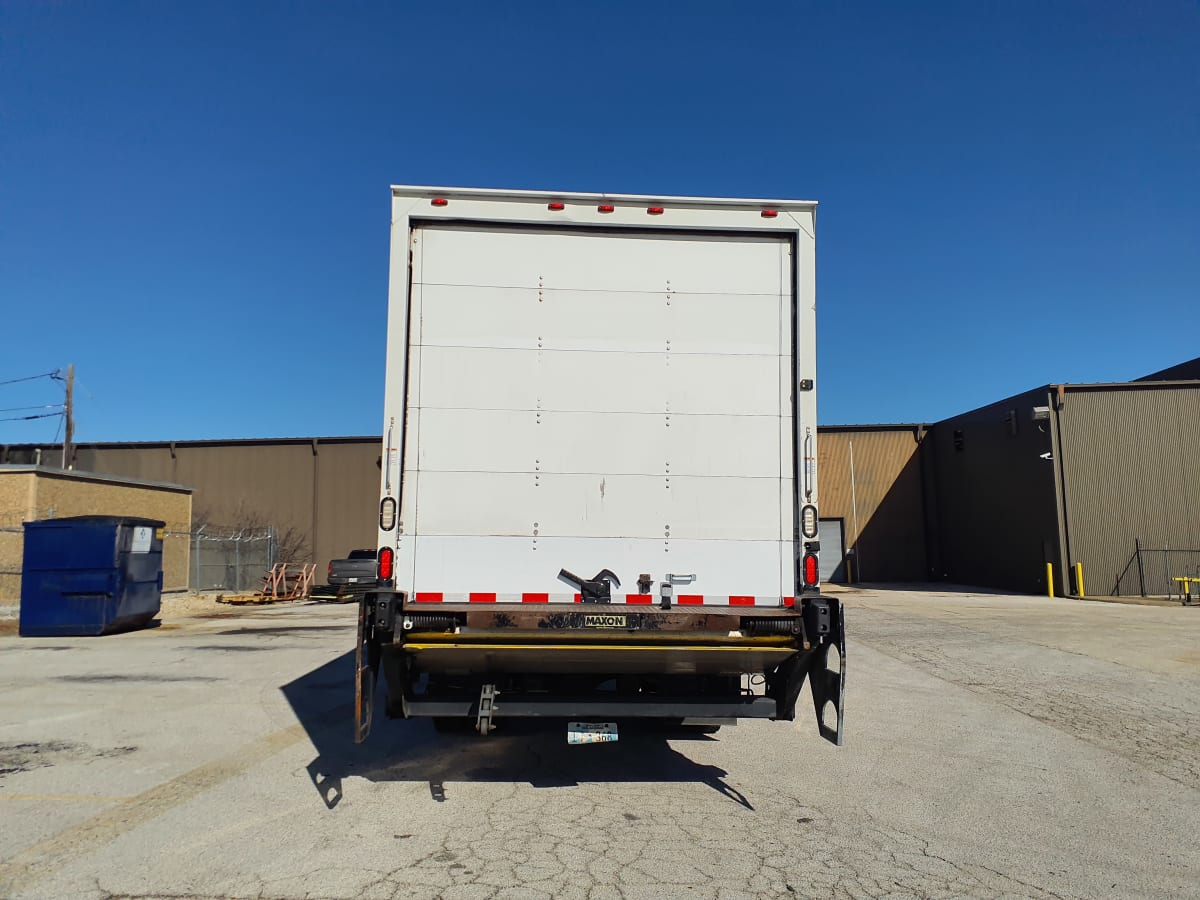 2015 Freightliner M2 106 in Fort Worth, TX — photo 5