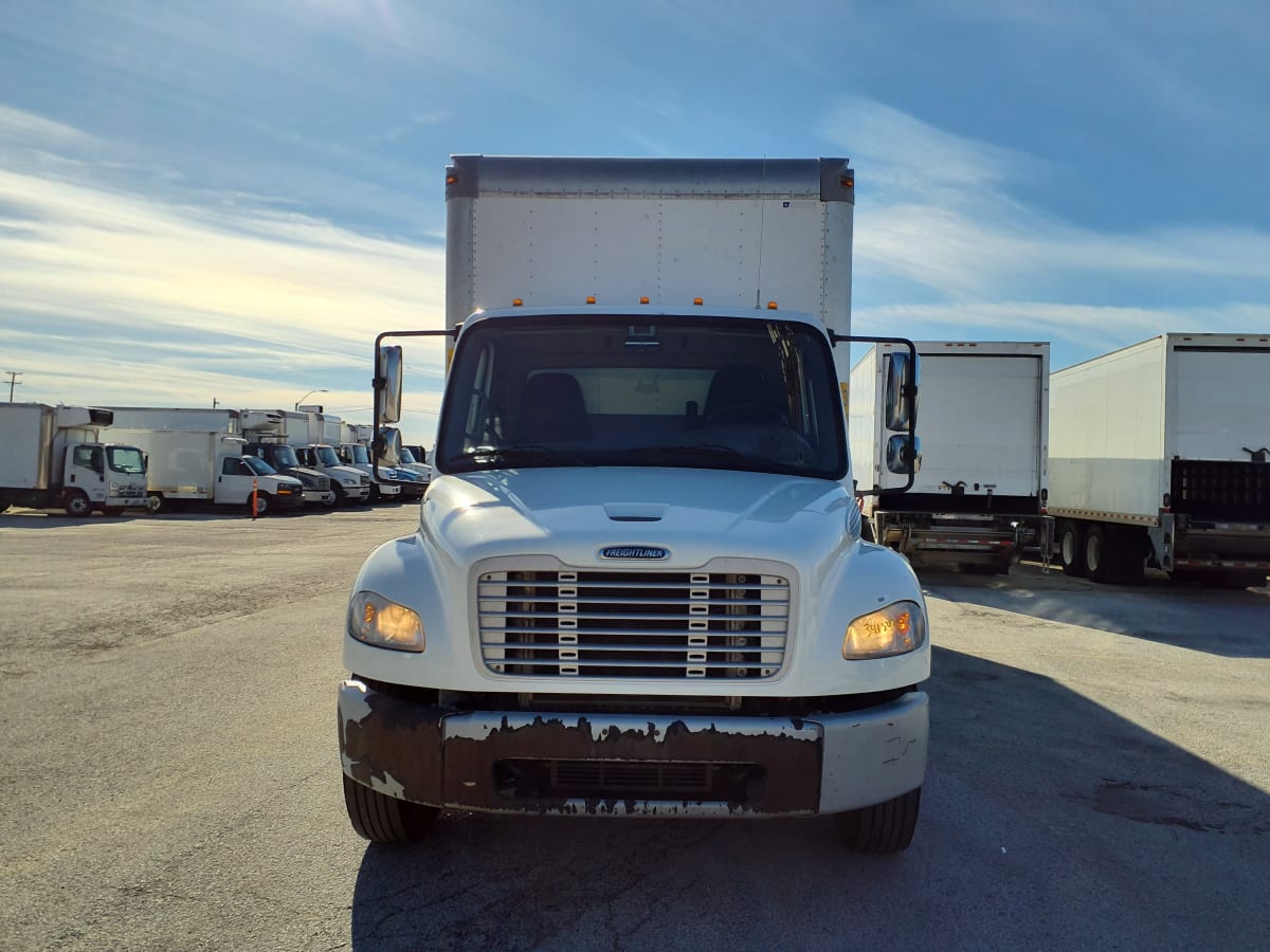 2015 Freightliner M2 106 in Fort Worth, TX — photo 2