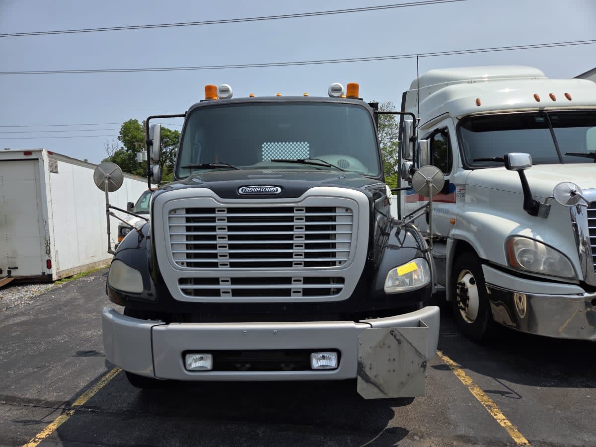 2016 Freightliner M2 112 in Allentown, PA — photo 2