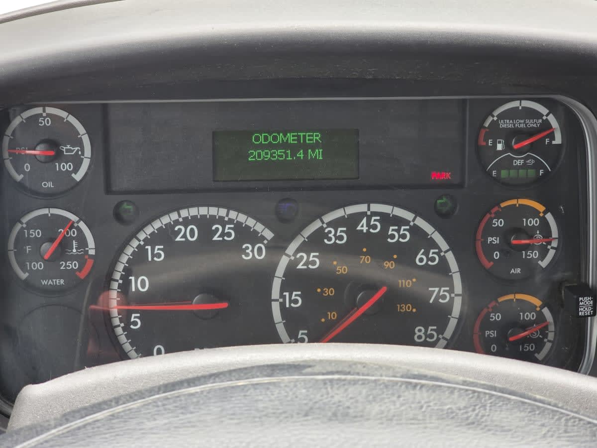 2016 Freightliner M2 106 in Bensalem, PA — photo 12
