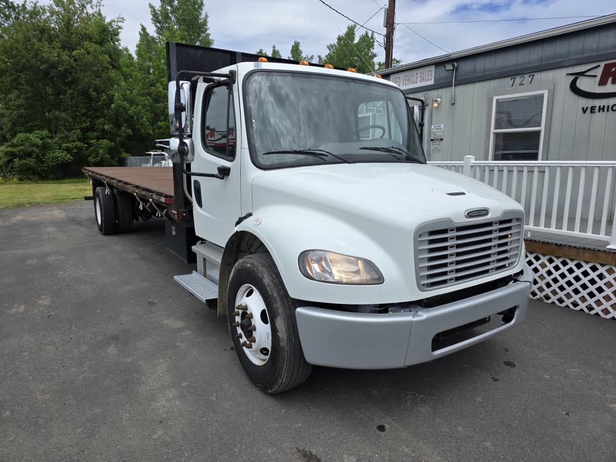 2016 Freightliner M2 106 in Bensalem, PA — photo 3