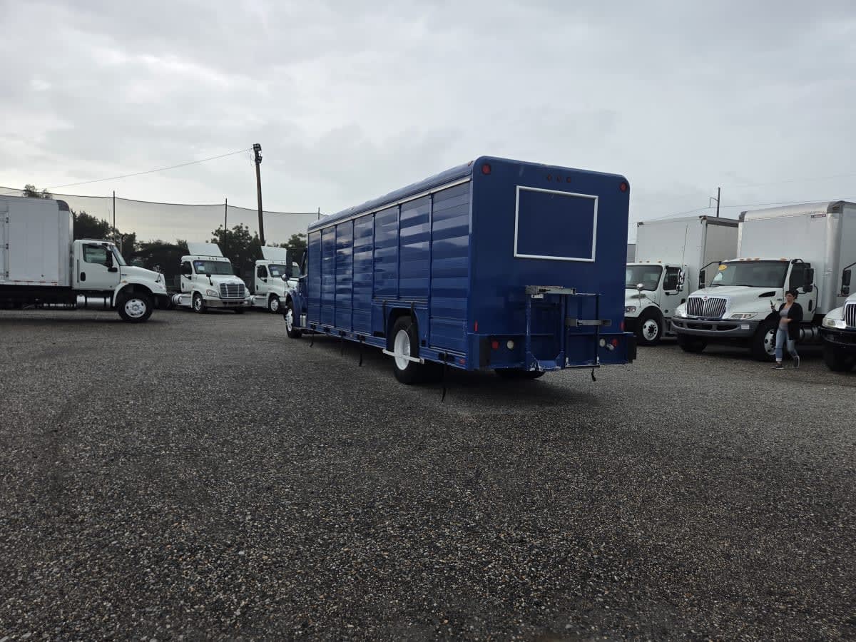 2016 Freightliner M2 106 in St. Rose, LA — photo 6