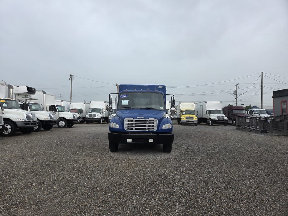 2016 Freightliner M2 106 in St. Rose, LA — photo 2