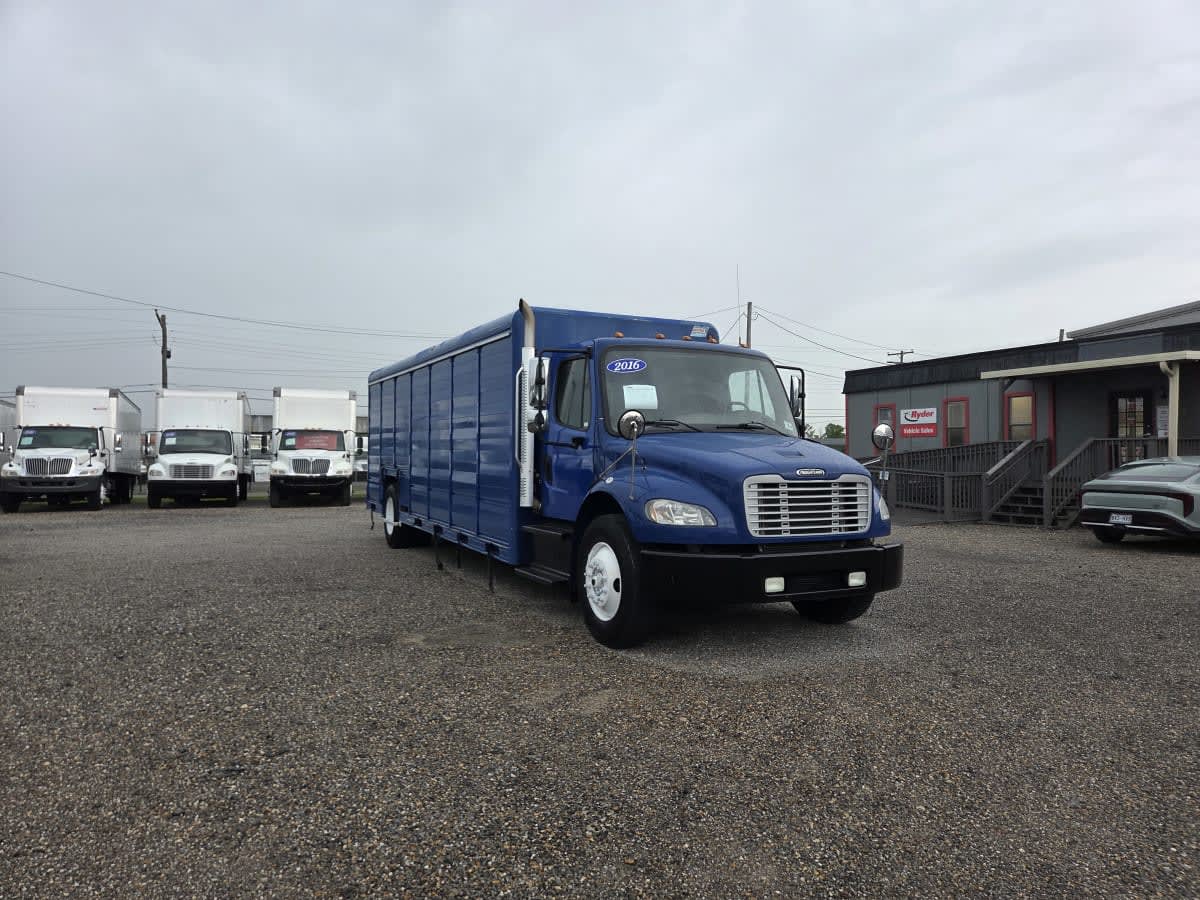 2016 Freightliner M2 106 in St. Rose, LA — photo 3