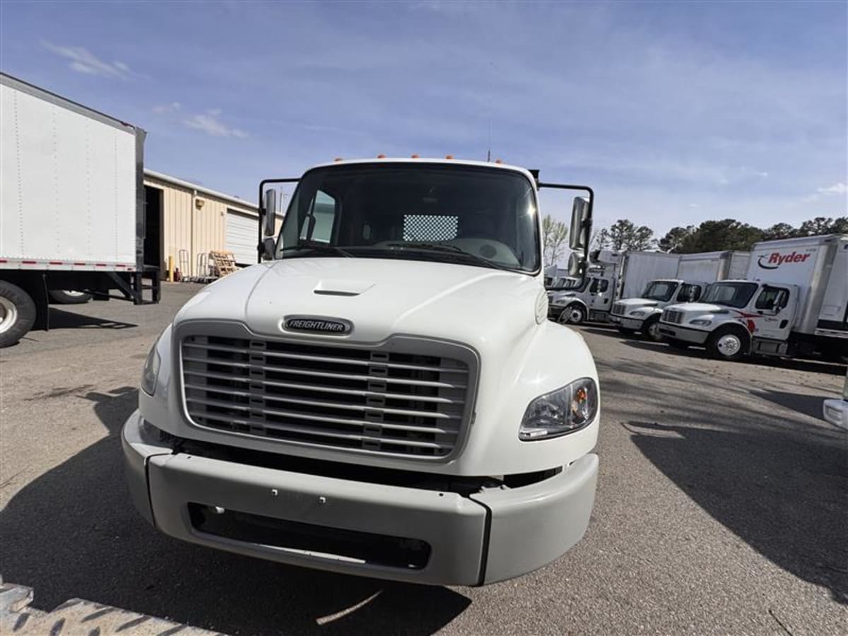 2016 Freightliner M2 106 in Ashland, VA — photo 2
