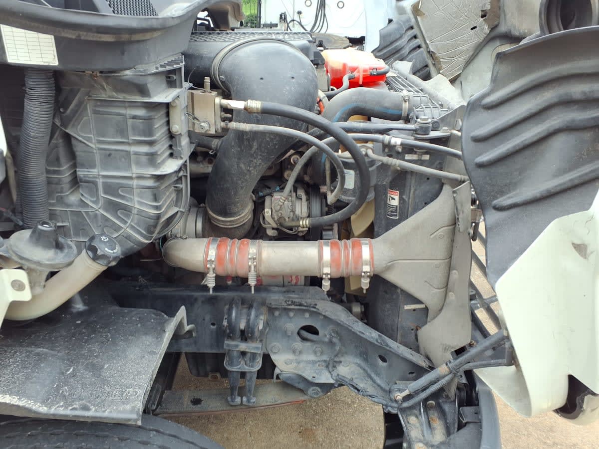 2015 Freightliner Cascadia in Houston, TX — photo 9