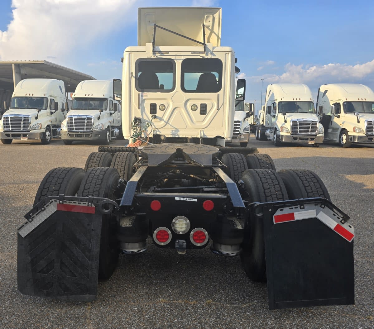 2016 Freightliner Cascadia in Memphis, TN — photo 5