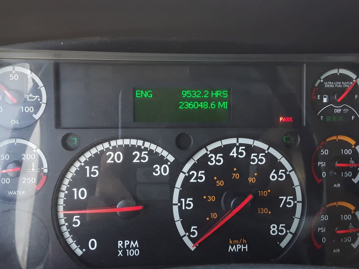 2016 Freightliner M2 106 in Montebello, CA — photo 10