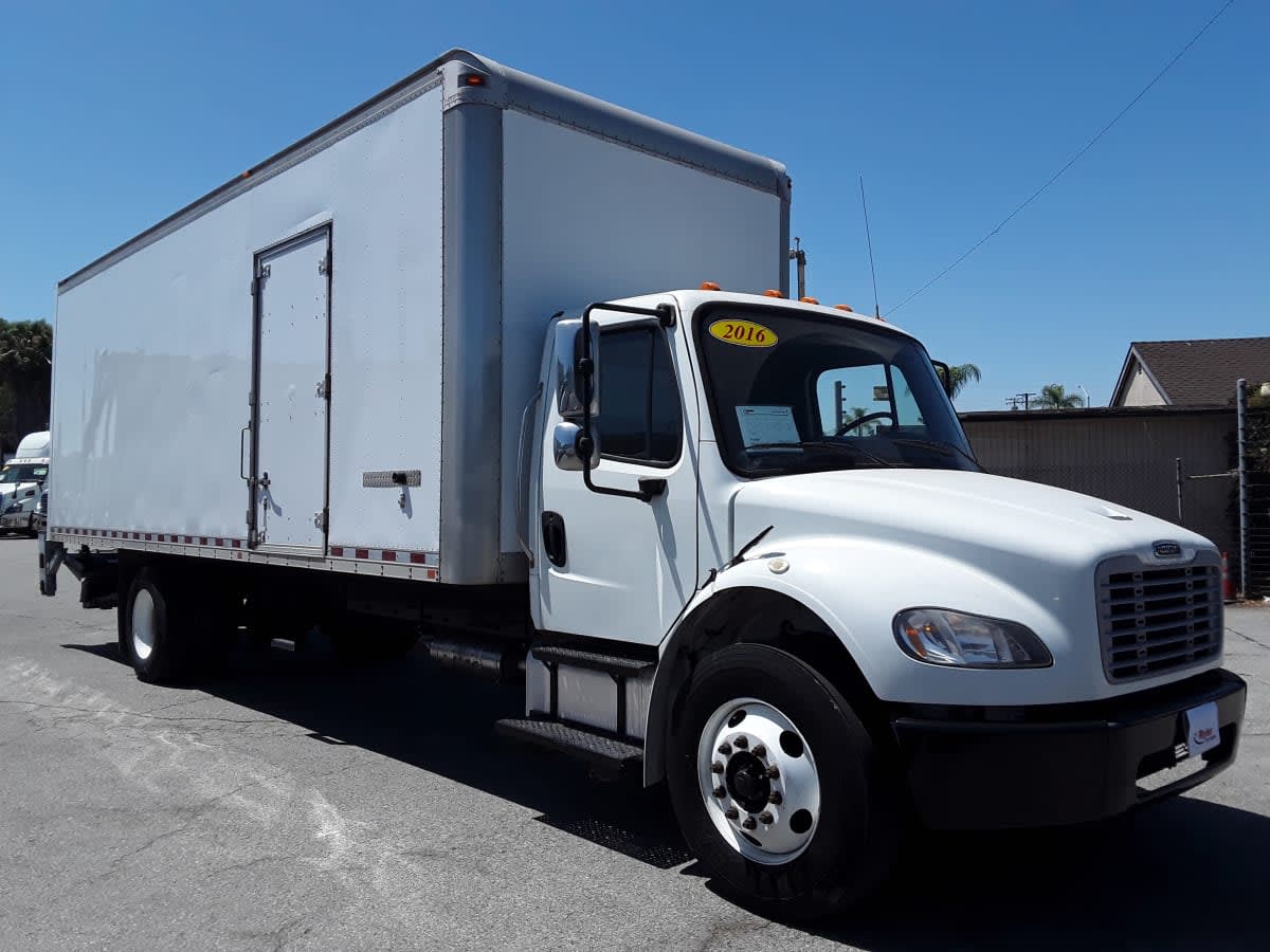 2016 Freightliner M2 106 in Montebello, CA — photo 3